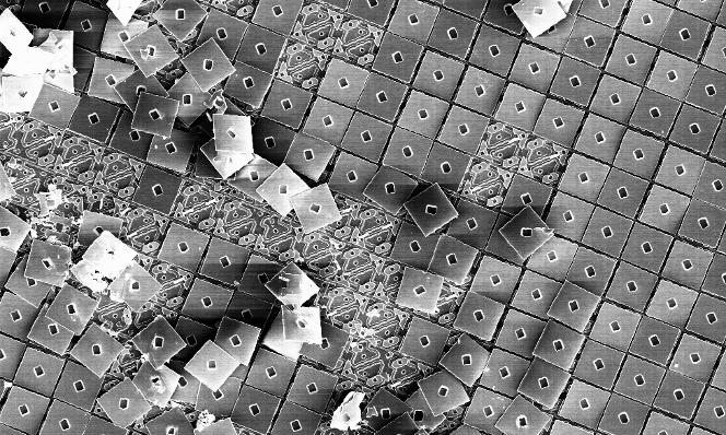 dmd晶片有數百萬個微鏡片，排列的對角線尺寸就是物理投影真實解析度